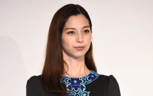 首が長い女性芸能人選まとめ 美人率高め